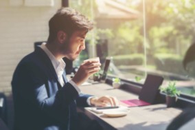 4 Tips for Working in Public Wi-Fi Cafes